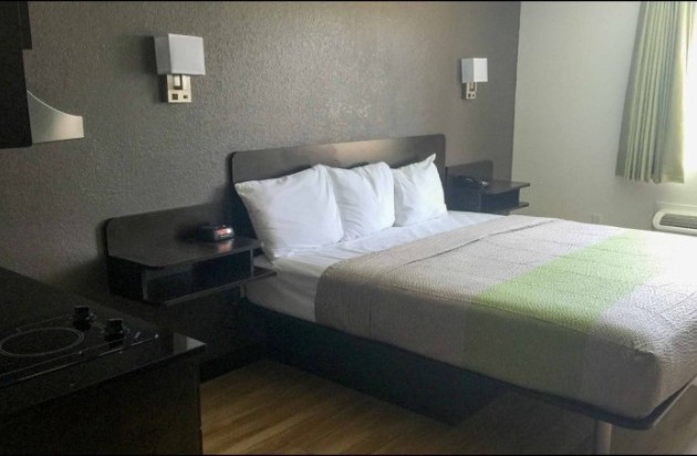 King Bed Suite With Kitchen Accessible